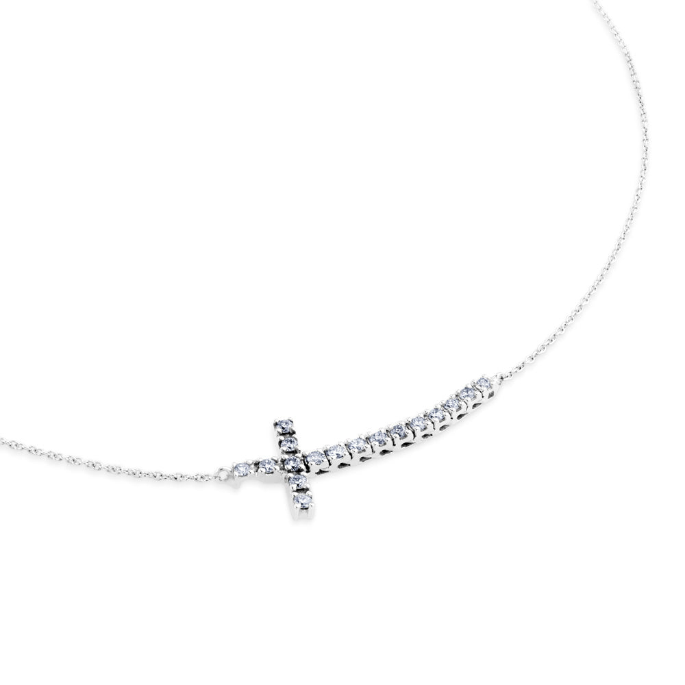 Colgante de oro blanco con cruz horizontal de diamantes