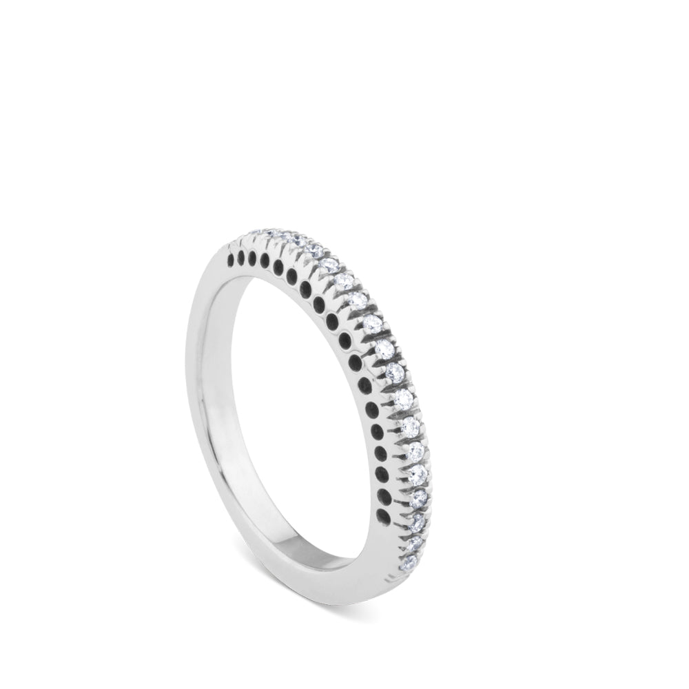 Media alianza de oro blanco con diamantes engastados en garra 0,15 quilates_J3577SB_chocron joyeros