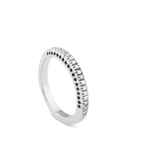 Media alianza de oro blanco con diamantes engastados en garra 0,15 quilates_J3577SB_chocron joyeros