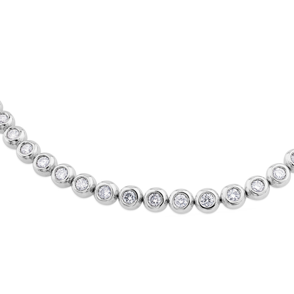 Pulsera Riviere de oro blanco con diamantes en chatón de 2,32 quilates