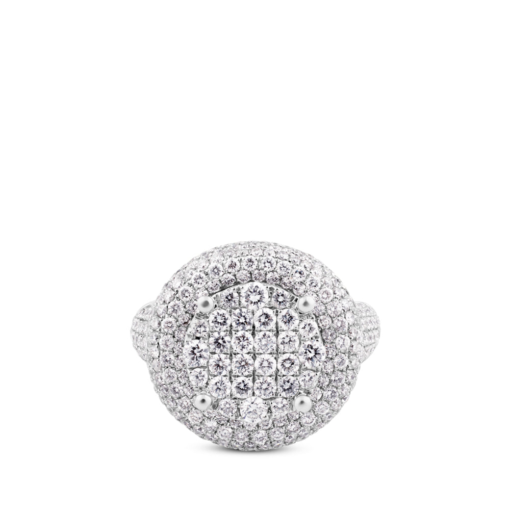 Sortija de oro blanco redonda con pavé de diamantes en doble altura