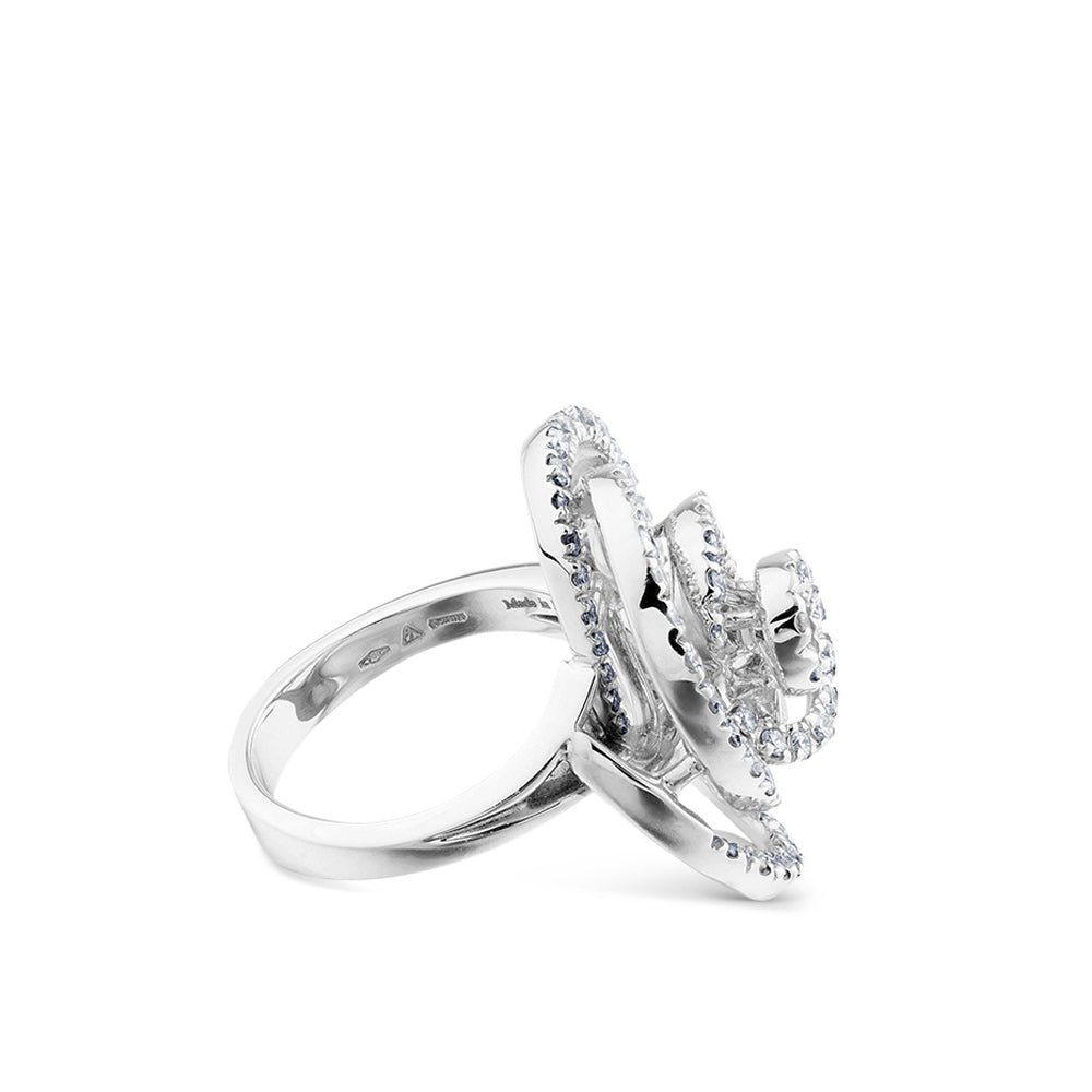 Sortija fantasía de oro blanco con pavé de diamantes