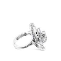 Sortija fantasía de oro blanco con pavé de diamantes