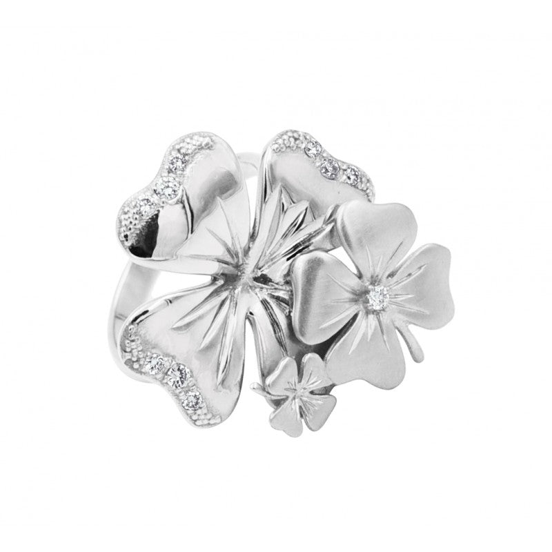 Colgante "Clover" de oro rosa con diamantes tamaño pequeño