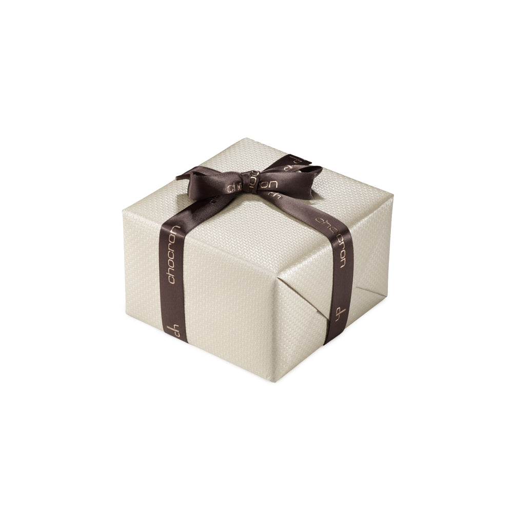 Colgante de oro rosa con círculo y lágrima de pavé de diamantes y dos diamantes al aire