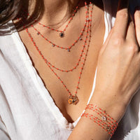 gigiclozeau_collar_oro_amarillo_color_coral_vista_modelo_42cm_J6167CO
