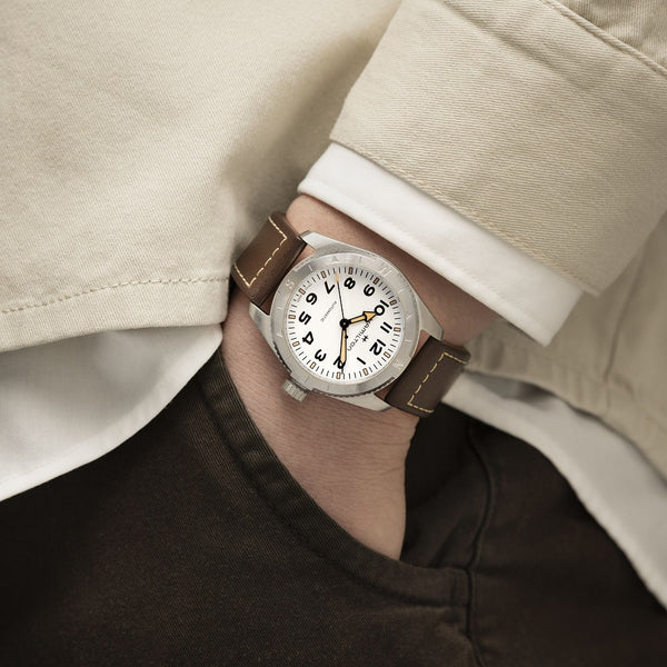 Hamilton_Khaki_Field_expedition_auto_blanco_correa_marron_41mm_vista_modelo_h70315510