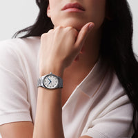 longines-master-collection-esfera-plateada-34mm-vista-modelo-l23574786