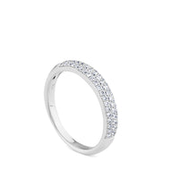 Sortija media caña de oro blanco con pavé de diamantes de 0,47 quilates