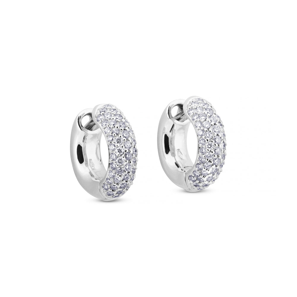 Aros de oro blanco con pavé de diamantes