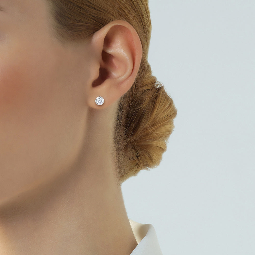 Pendientes de diamantes en oro blanco con 4 garras de 0,63 quilates