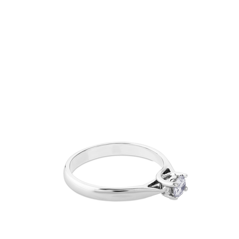 Solitario "Olivia" de oro blanco con diamante talla brillante 0.17 quilates