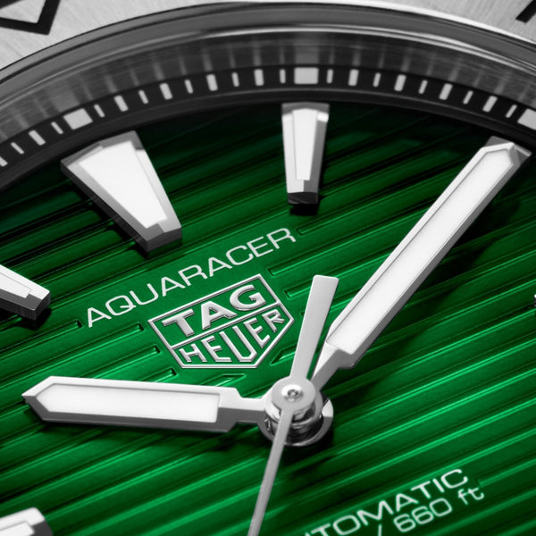 Reloj_TAG_Heuer_Aquaracer_Professional_200_verde__vista_esfera_chocron