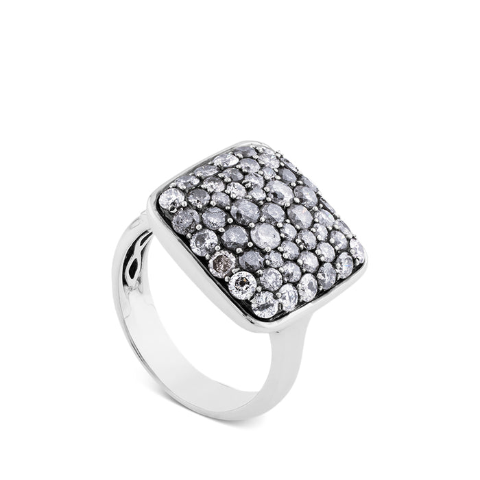 Sortija de oro blanco cuadrada con diamantes ice en degradé
