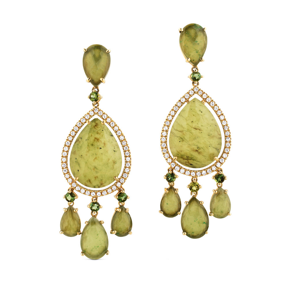 Pendientes largos de oro rosa con jade y orla de diamantes