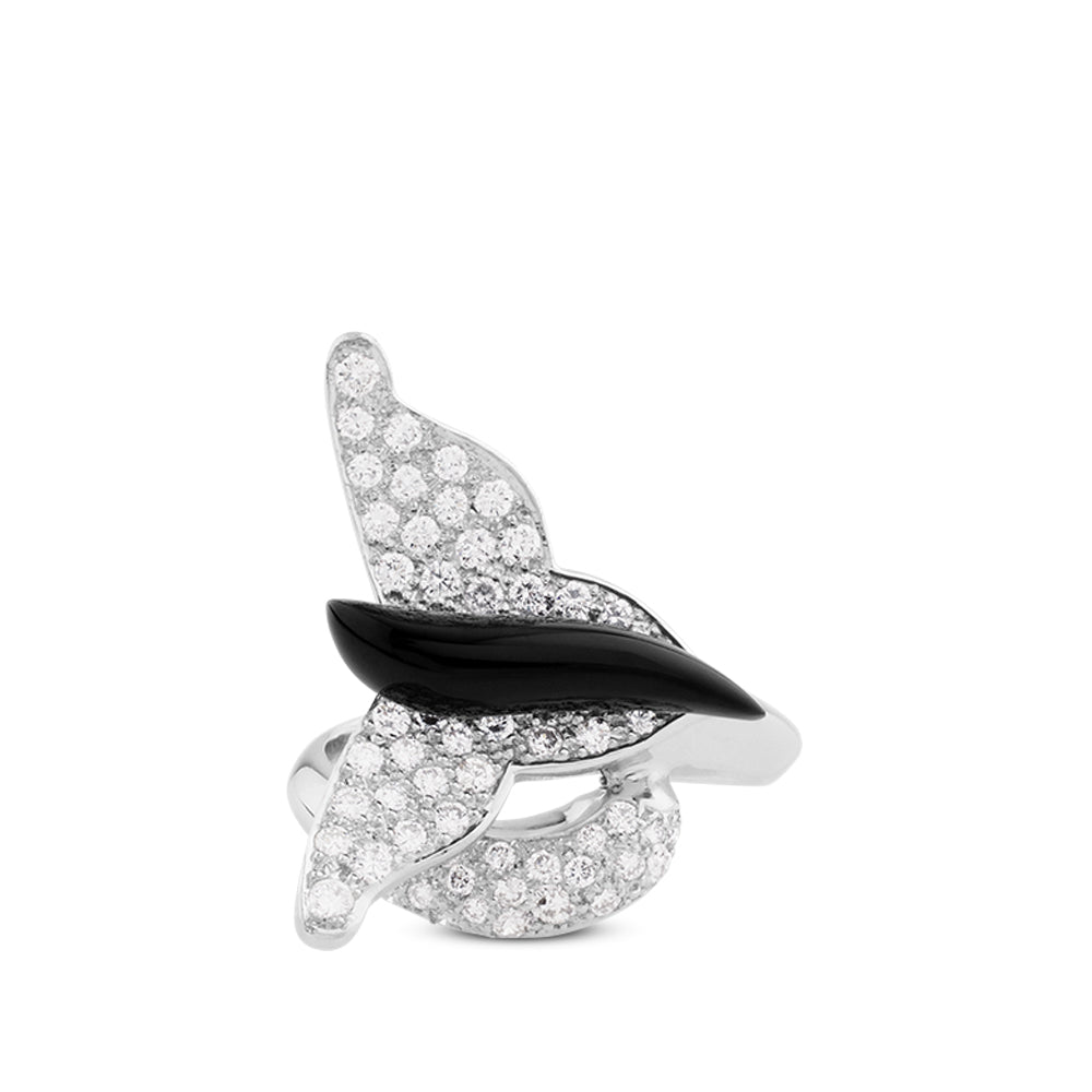 Sortija Mariposa de oro blanco con diamantes y onix