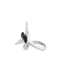 Sortija Mariposa de oro blanco con diamantes y onix
