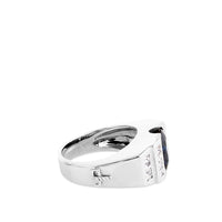 Sortija "Royal Trilogy" de oro blanco con zafiro oval y diamantes laterales