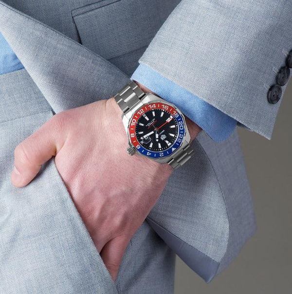 reloj_hombre_TAG_Heuer_Aquaracer_Calibre_7_bisel_azul_y_rojo_pepsi_vista_modelo_Chocron_ WAY201FBA0927