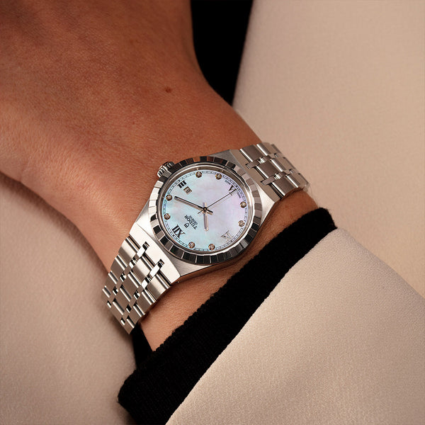 Tudor Royal Esfera Nacar y diamantes 28 mm