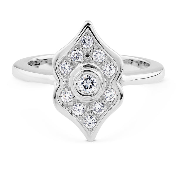 Sortija_Al-Ándalus_de_oro_blanco_con_diamantes_talla_brillante_vista_frontal