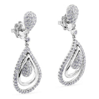 Pendientes largos de oro blanco con lágrimas uniformes de pavé de diamantes