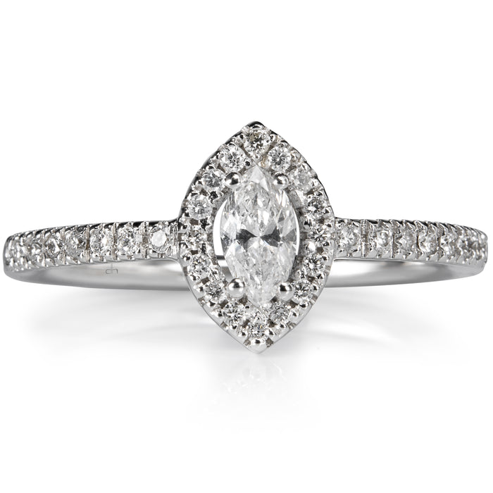 Sortija de oro blanco con diamantes talla brillante y diamante central talla Marquise