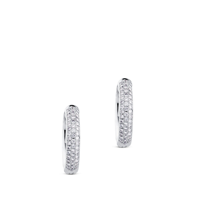 Aros de oro blanco con pavé de diamantes (2 cm)