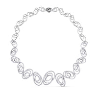 Collar de oro blanco con círculos "Art decó"