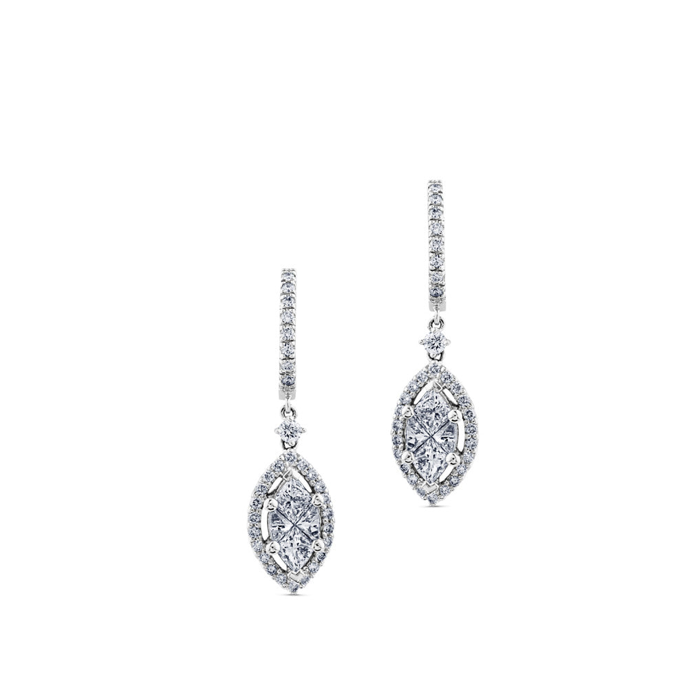 Pendientes largos de oro blanco con diamante talla marquise y orla de pavé de diamantes