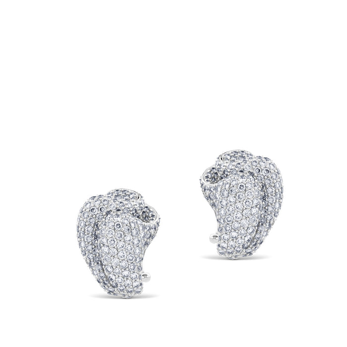 Pendientes de oro blanco con pliegue y pavé de diamantes