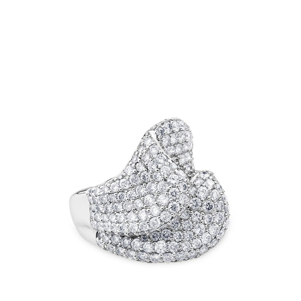 Sortija ancha de oro blanco con pavé de diamantes