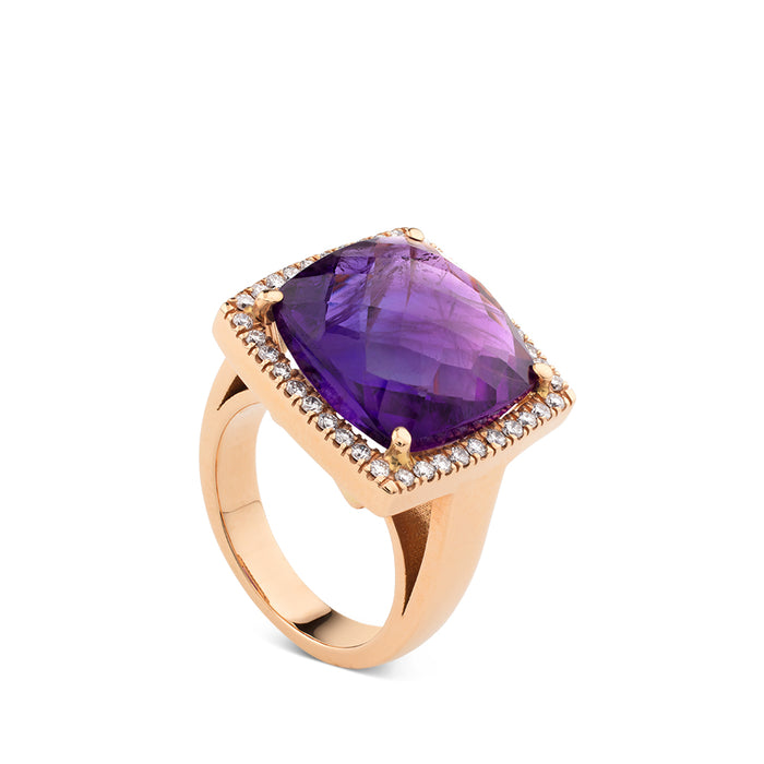 Sortija cuadrada de oro rosa con amatista y pavé de diamantes