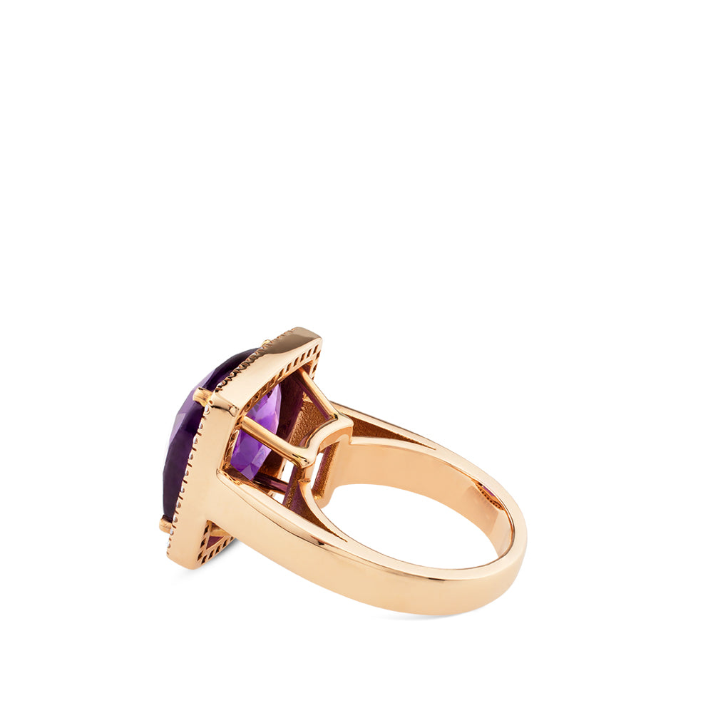 Sortija cuadrada de oro rosa con amatista y pavé de diamantes