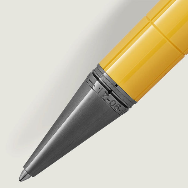 Montblanc-Boligrafo-Grandes-personalidades-Edicion-Especial-Enzo-Ferrari-Giallo-Modena-vista-punta