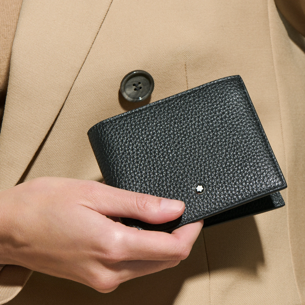 Montblanc_Grain_Cartera_para_8_tarjetas_negro_vista_modelo