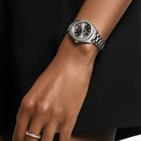 Omega_Seamaster_Aqua_Terra_150M_esfera_gris_diamantes_30mm_vista_modelo