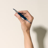 Pluma_Estilografica_StarWalker_PolarGreen_Precious_Resin_132901_vista_con_mano