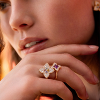 Roberto_Coin_anillo_oro_rosa_Venetian_Princess_Carnival_con_diamantes_vista_modelo_ADV777RI3648