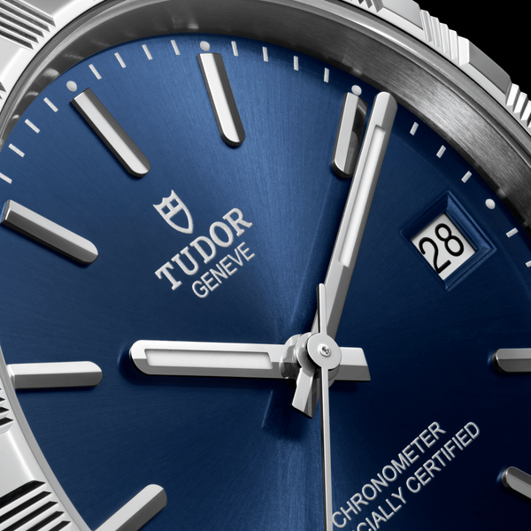 TUDOR_Royal_esfera_azul_36mm_2836c1a0-0102_vista_esfera_cerca