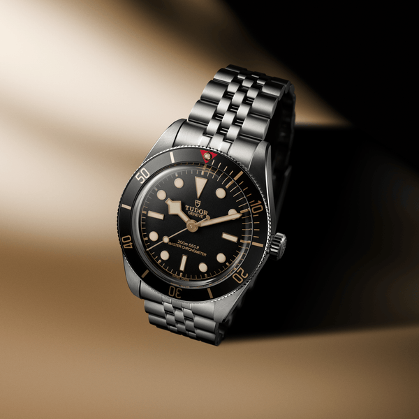 Tudor_Black_Bay_58_esfera_negra_39mm_5_eslabones 