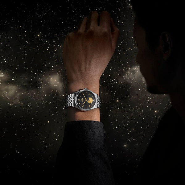 Tudor_1926_Luna_esfera_negra_39mm_imagen_modelo