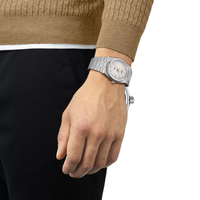 Tissot_PRX_esfera_plateada_40mm_vista_modelo_t1374101103100