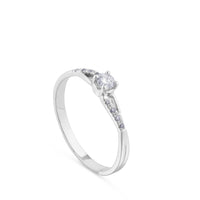 Anillo compromiso solitario oro blanco 0,15 quilates 4 garras pavé diamantes|Chocrón Joyeros
