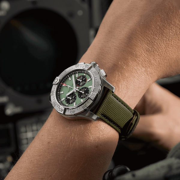 breitling-avenger-b01-chronograph-44-soldier-3-modelo-AB0147101L1X1