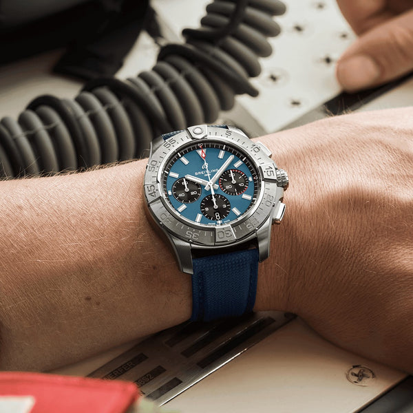 Breitling-avenger-b01-chronograph-44-soldier3-modelo-AB0147101C1X1-chocron