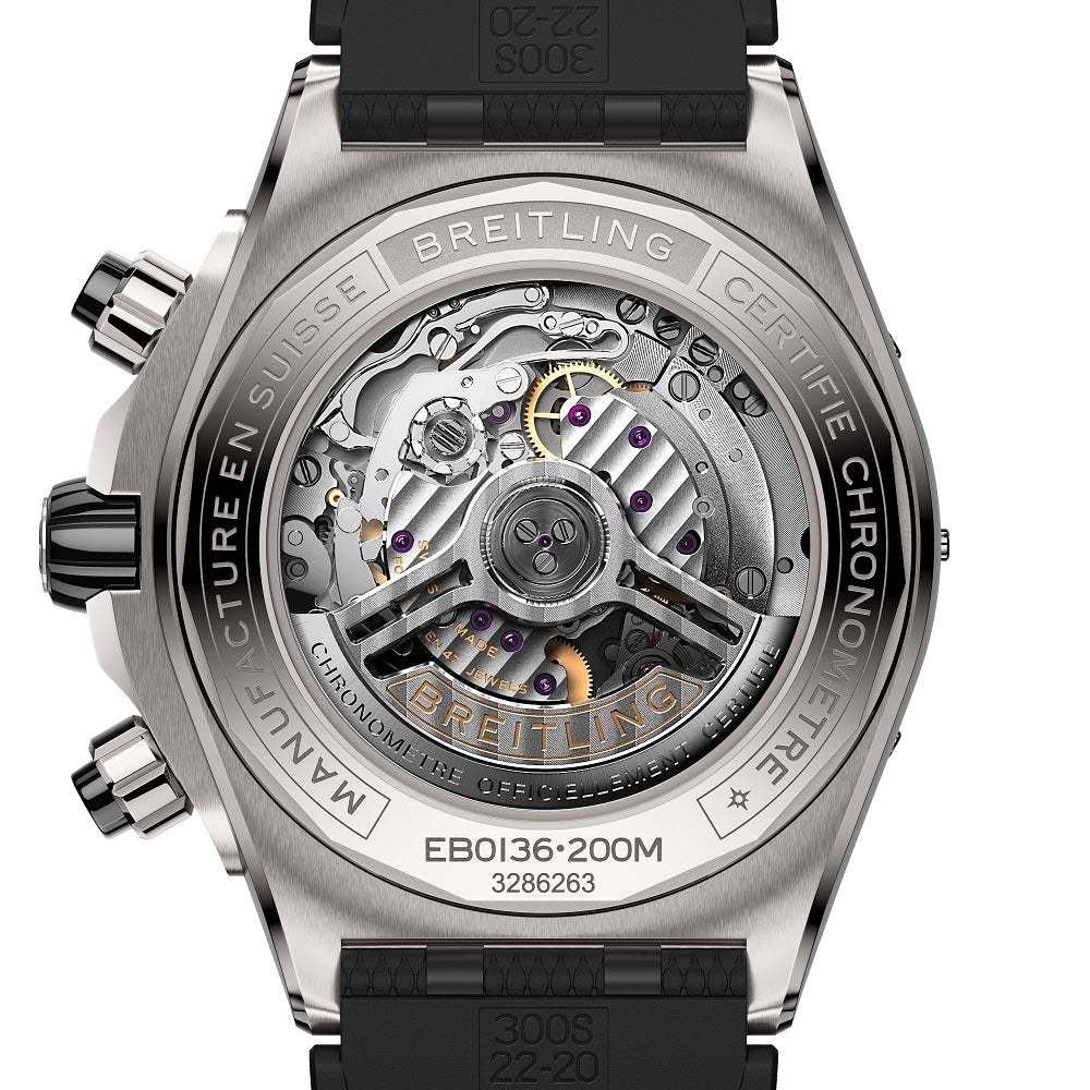 Breitling_Super_Chronomat_titanium_44mm_vista_trasera_EB0136251M1S1_chocron