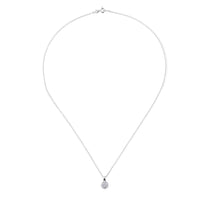 Colgante de oro blanco con circulo de pavé de diamantes de 0,14 quilates