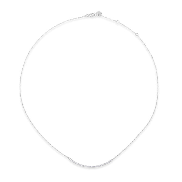 Colgante de oro blanco con línea de diamantes de 0,21 quilates