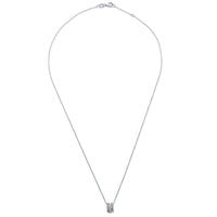 Colgante_letra_m_oro_blanco_diamantes_ Ref J5416CLB_Chocrón Joyeros